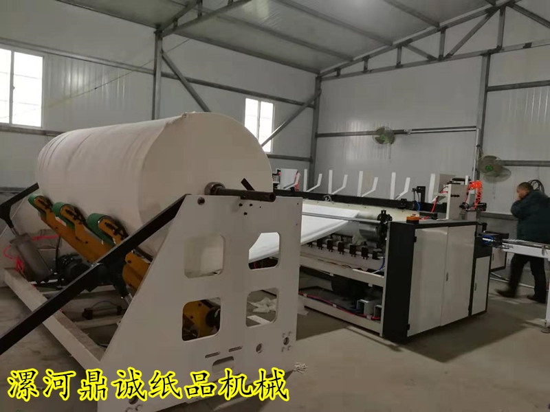 三米全自動拔桿衛生紙復卷機